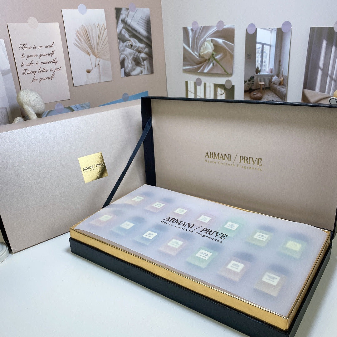 Armani Privé 14-Piece Mini Fragrance Discovery Gift Set